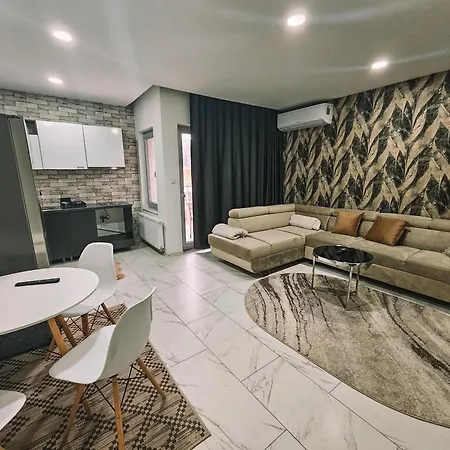 Nne Apartment *